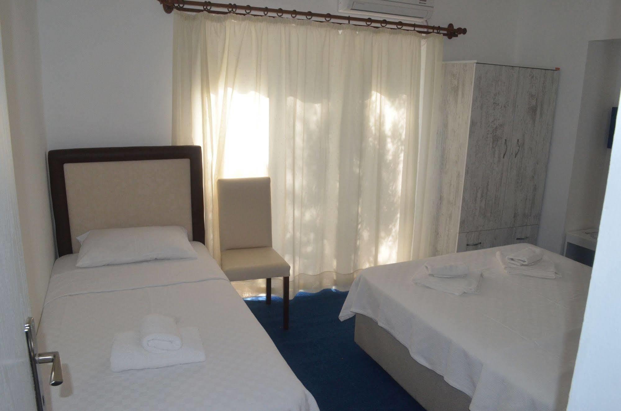 Lacivert Hotel ไอวาลิค ภายนอก รูปภาพ
