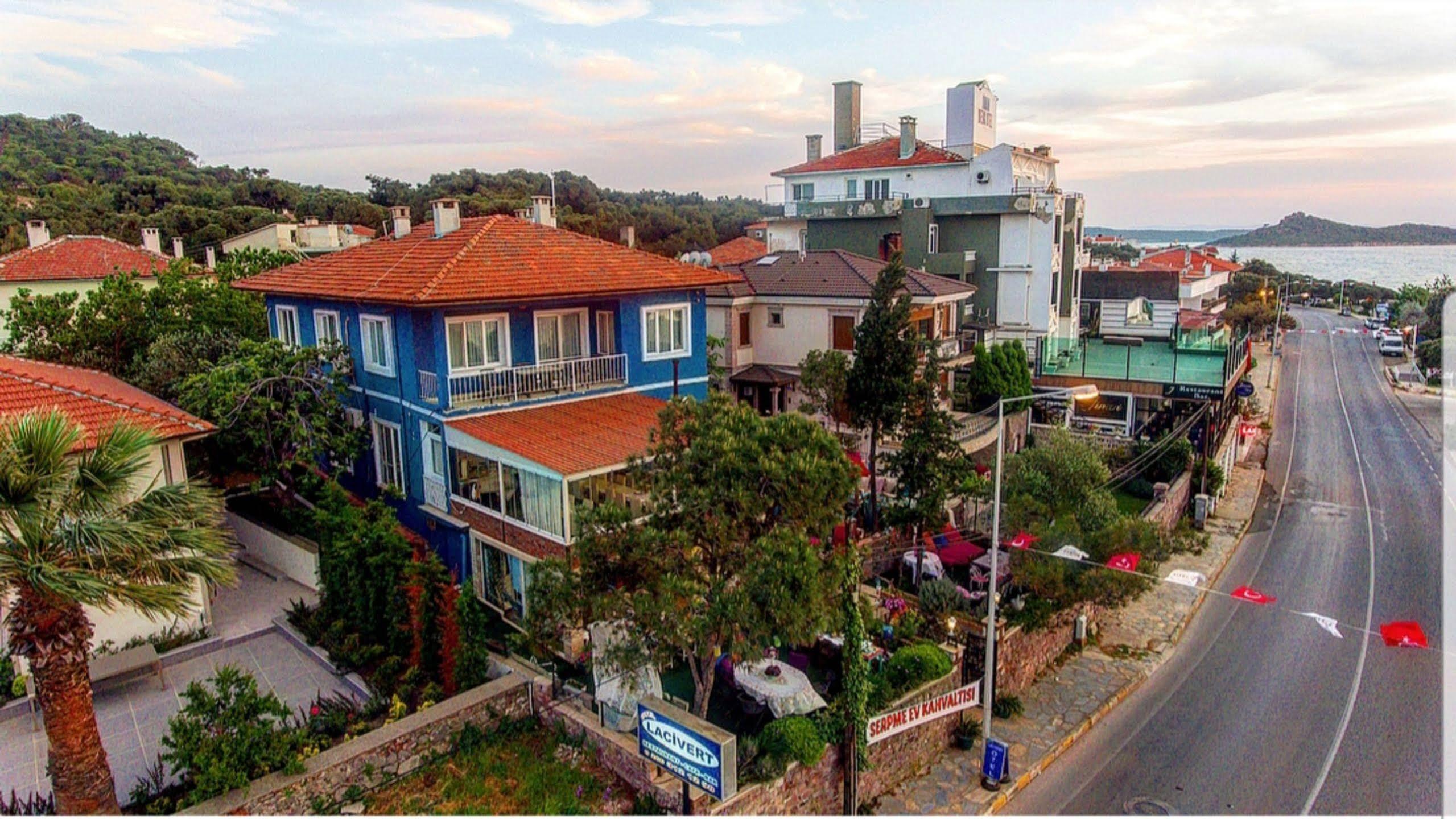 Lacivert Hotel ไอวาลิค ภายนอก รูปภาพ